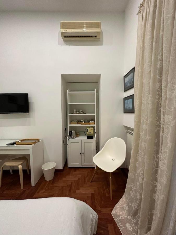 La Stanza Di Eleonora Bed & Breakfast Napoli Ngoại thất bức ảnh